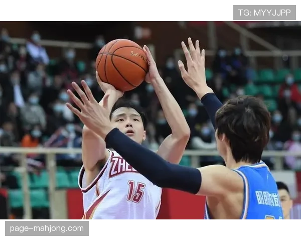 王奕博加盟青岛带来经验 后卫线组织能力显著提升